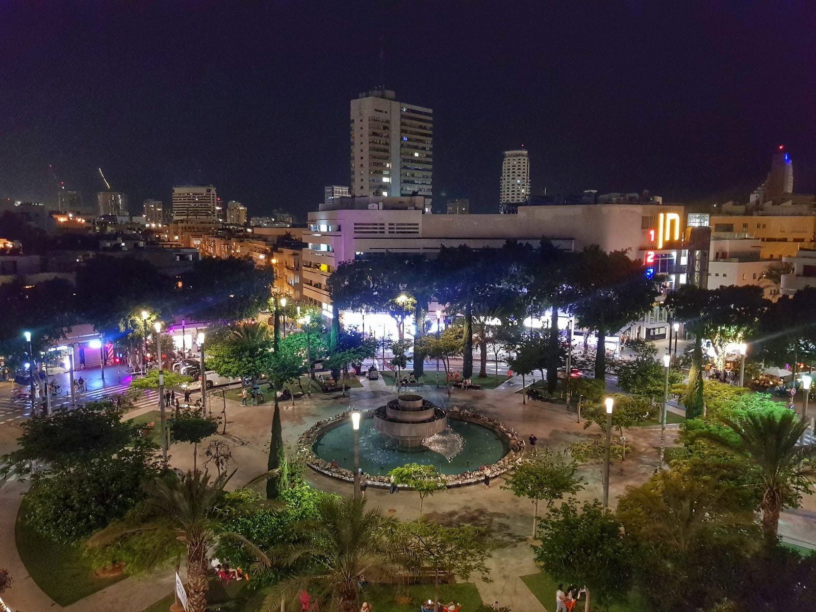 שלומציון המלכה (על הירקון), תל אביב